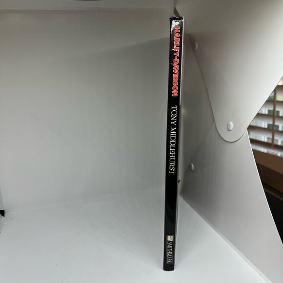Harley Davidson book by Tony Middlehurst - Picture 4 of 8